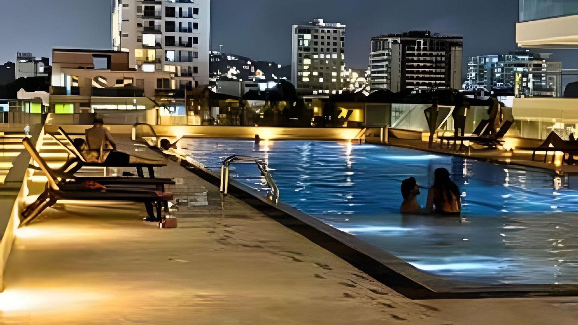 Playa, Vista Al Mar Y Comodidad, Ubicación Perfecta